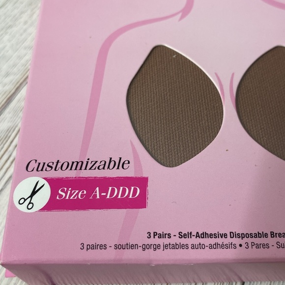 Breast Contour Tape for Dark skin tones - Picture 2 of 3